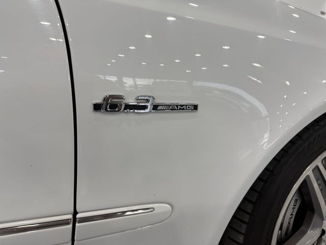 Mercedes Clase E E 63 AMG Auto - Pieza de Colección