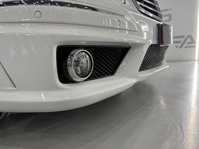 Mercedes Clase E E 63 AMG Auto - Pieza de Colección