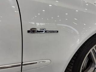 Mercedes Clase E E 63 AMG Auto - Pieza de Colección