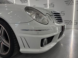 Mercedes Clase E E 63 AMG Auto - Pieza de Colección