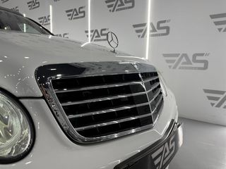 Mercedes Clase E E 63 AMG Auto - Pieza de Colección