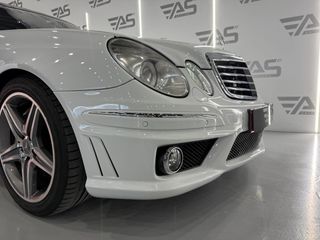 Mercedes Clase E E 63 AMG Auto - Pieza de Colección