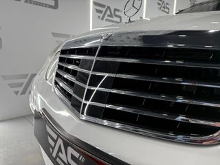 Mercedes Clase E E 63 AMG Auto - Pieza de Colección