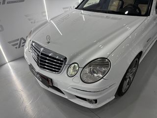 Mercedes Clase E E 63 AMG Auto - Pieza de Colección