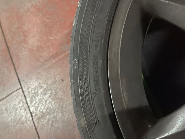 Llantas y gomas Mercedes SLK AMG 17" - Originales