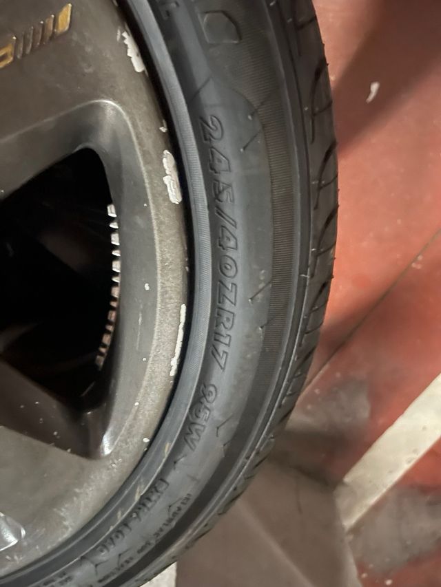 Llantas y gomas Mercedes SLK AMG 17" - Originales