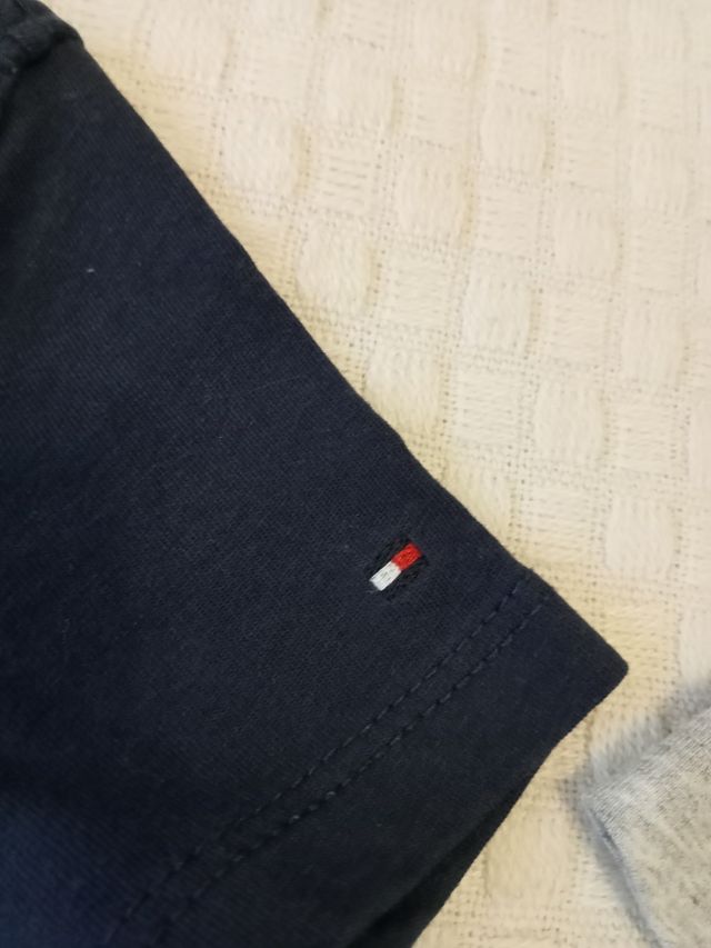 Tommy Hilfiguer Niño Talla 3 años. Lote de 2 