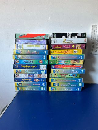 Lotto di 22 VHS Misti