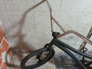 Bicicleta BMX Monty usada