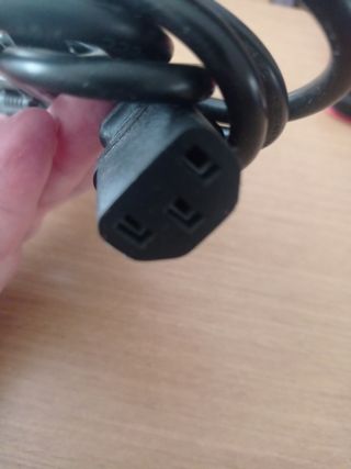 Cable alimentación PC - IEC C7 a Schuko