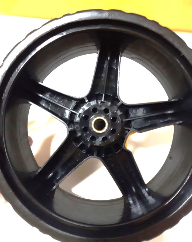 2 RUEDAS CARRO ELECTRICO DE GOLF POWAKADDY