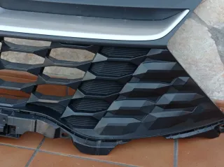 Parrilla delantera kia sportage