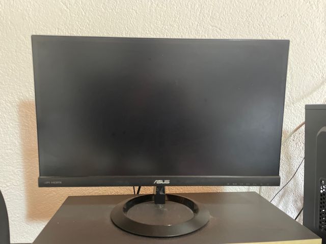 Monitor Asus + Torre Nox y teclado. Negociable.