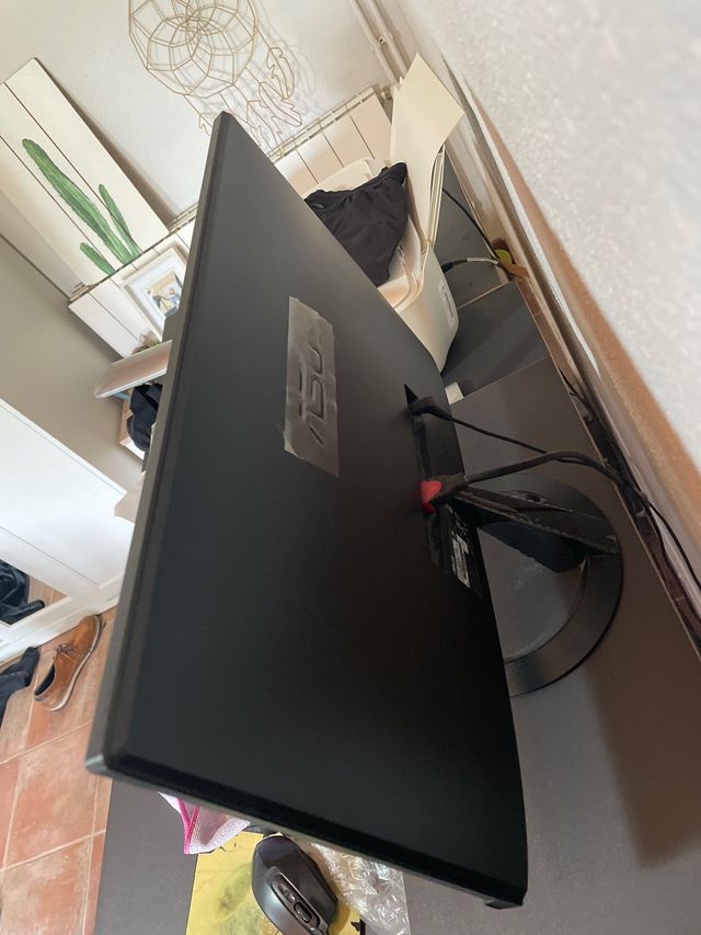 Monitor Asus + Torre Nox y teclado. Negociable.