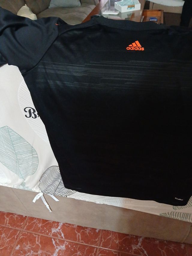 Camiseta Adidas Negra