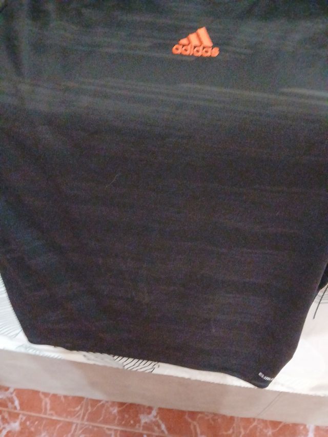 Camiseta Adidas Negra