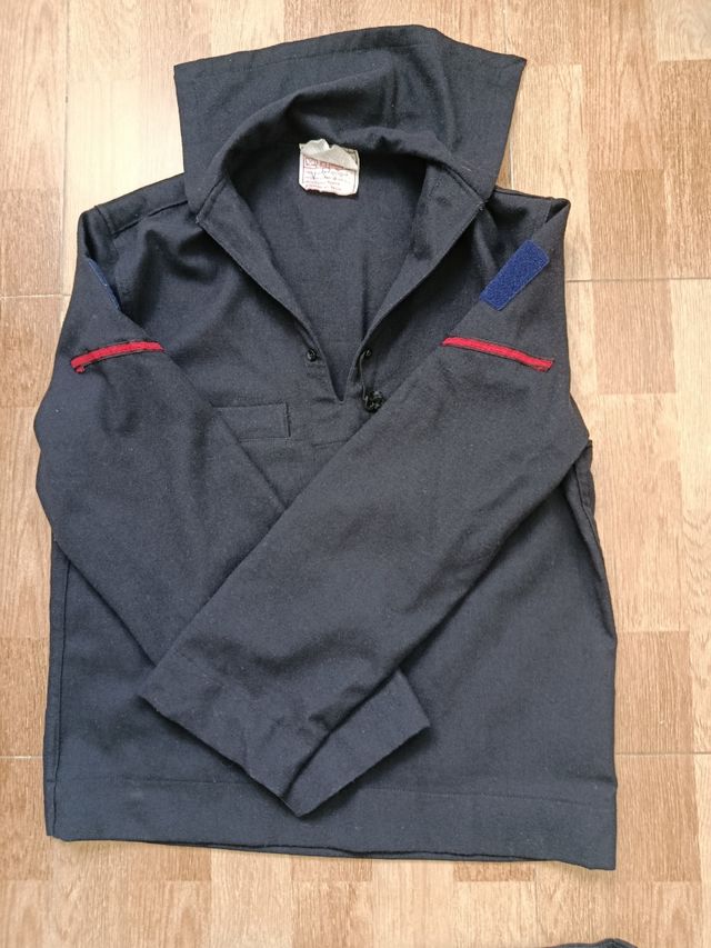 Traje bonito azul armada española