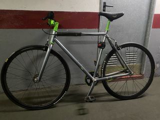 Bicicleta fixie Mongoose Maurice
