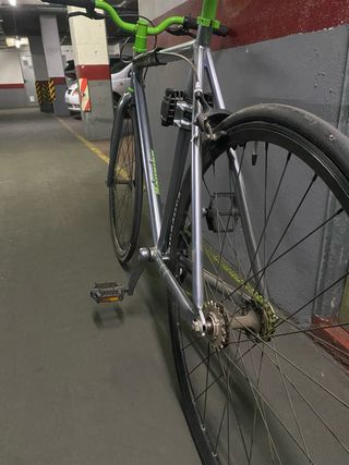 Bicicleta fixie Mongoose Maurice
