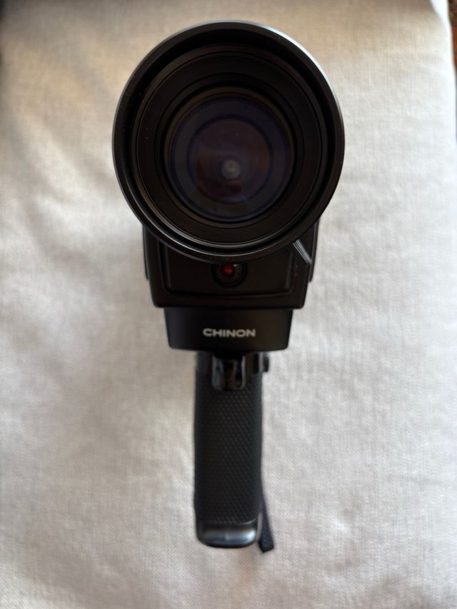 Máquina de cine Chinon antigua