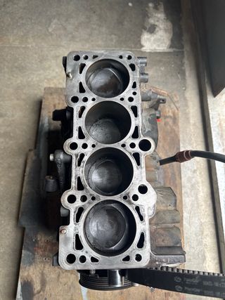 BLOQUE MOTOR 2.0TFSI 200cv AXX/BWA