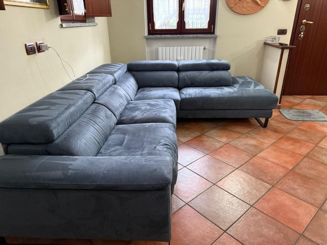 Divano artigianale su misura microfibra