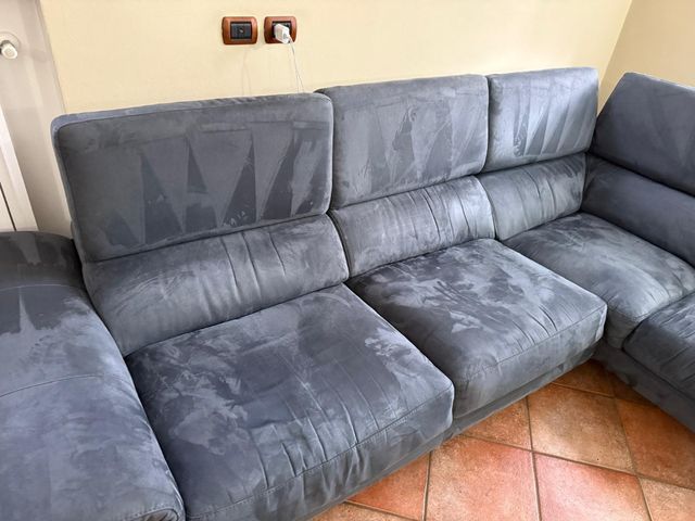 Divano artigianale su misura microfibra