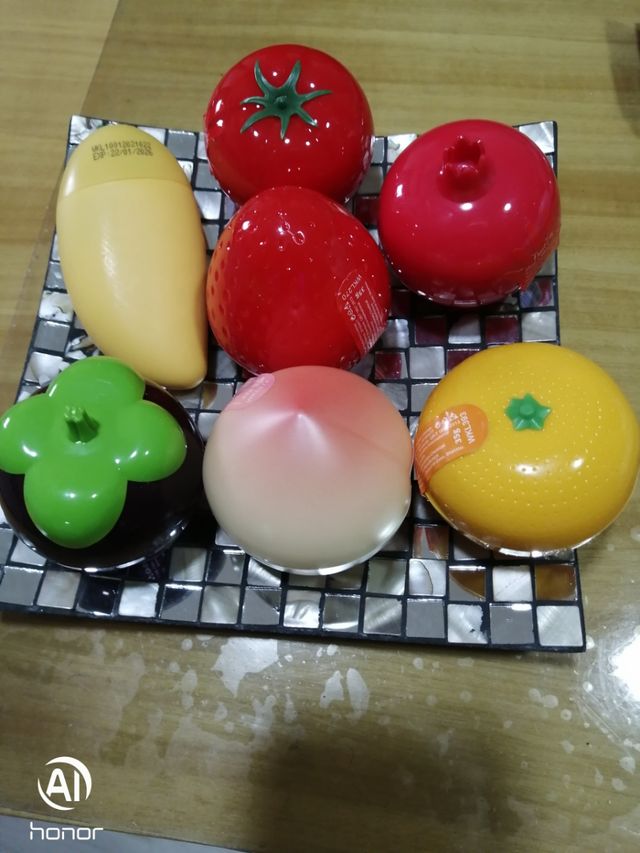 Vassoio per creme per mani e corpo alla frutta