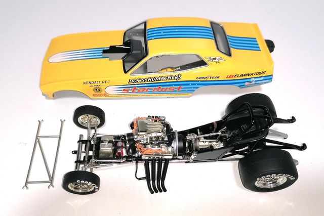 PLYMOUTH DRAGSTER STARDUST FUNNY CAR FLOPPERS 1:24