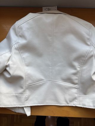 Cazadora Primark beige talla 40