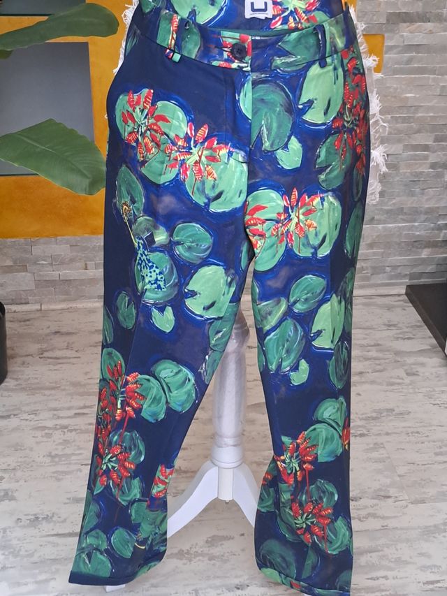 Elegante pantalón precioso estampado