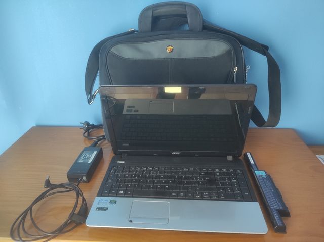 Portátil Acer Aspire E1-571G