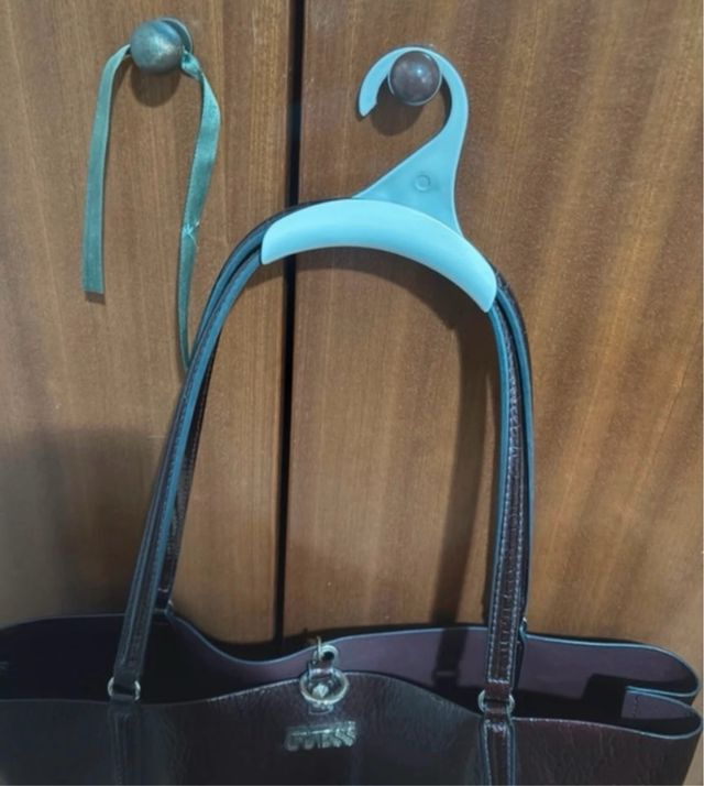 5 Perchas Boancas para Bolsos