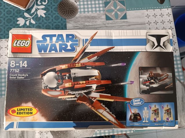 Caja Lego Star Wars 7752 - Solar Sailer