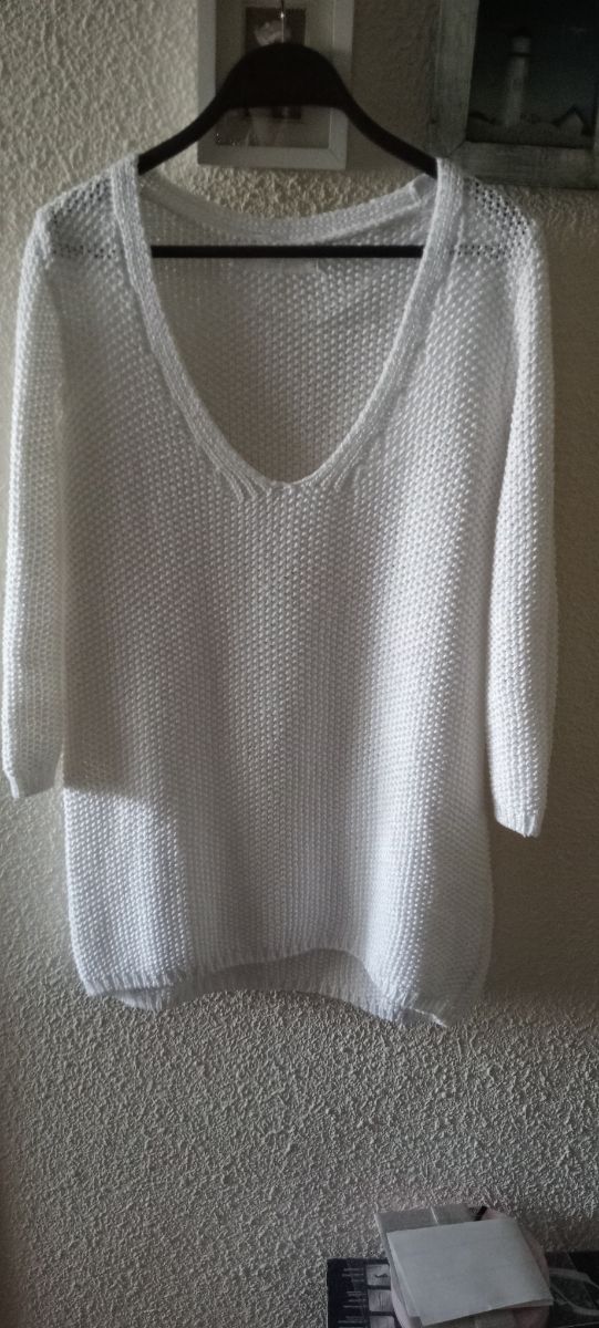 Jersey blanco escote pico,media manga.