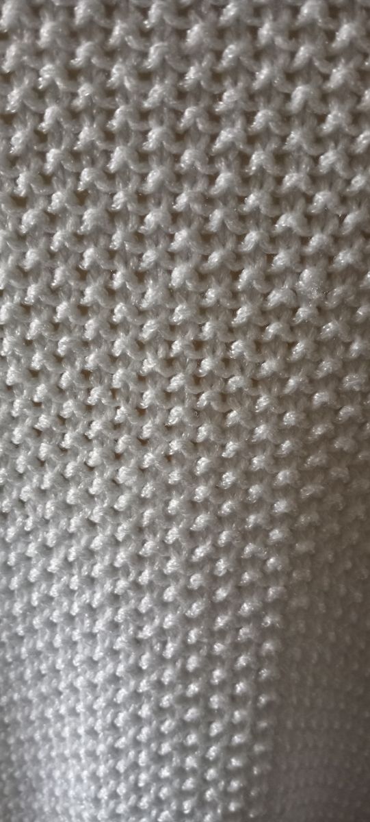 Jersey blanco escote pico,media manga.