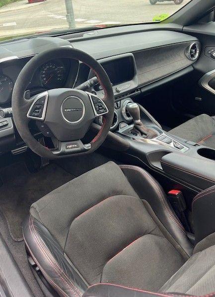 Chervolet  Camaro ZL1