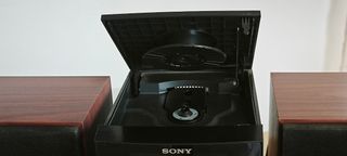 Minicadena HI FI Sony radio/cassette/CD player