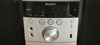Minicadena HI FI Sony radio/cassette/CD player