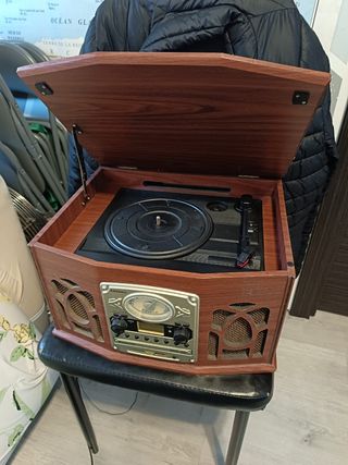 Equipo de música con CD,Radio y toca disco