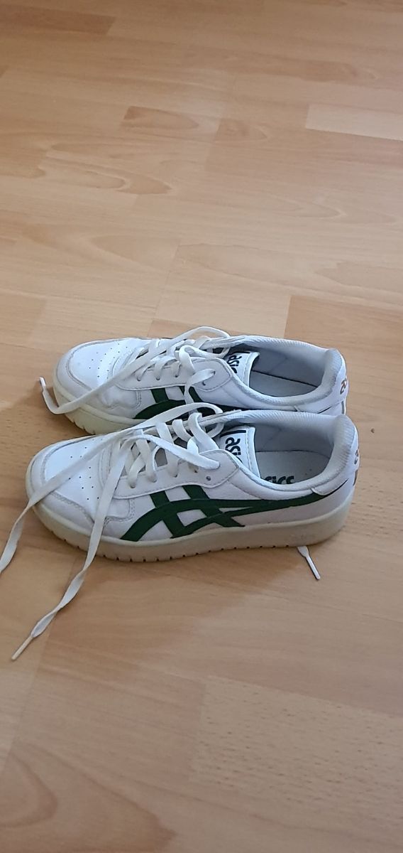 Zapatillas Asics blancas y verdes,número de pie 37