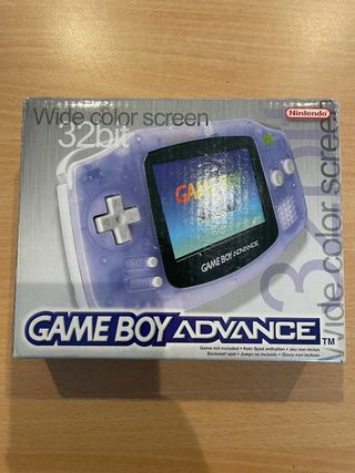 Game Boy Advance con juegos y caja