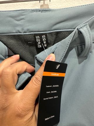 Pantalón montaña gris