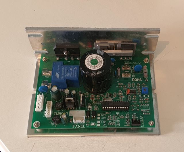 Fuente de alimentación de maquina de correr TM5942