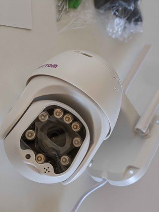 Cámara ip WiFi de vigilancia robotizada AOTTOM