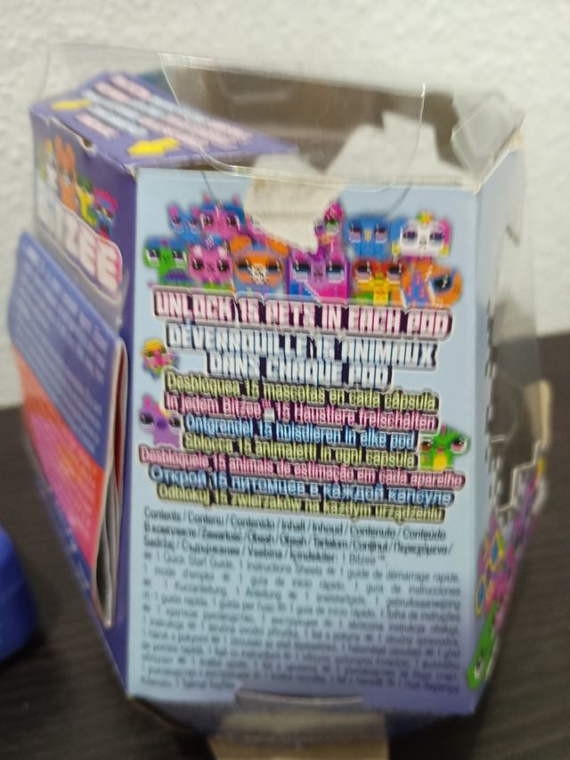 Bizzee: Muñeco Interactivo