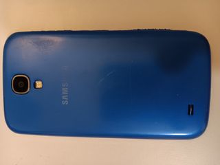 Samsung Galaxy S4 + cargador