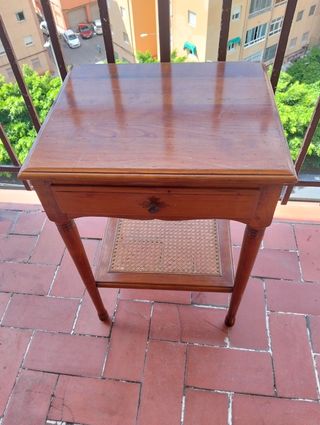 Mesita noche antigua de madera | Joyero.