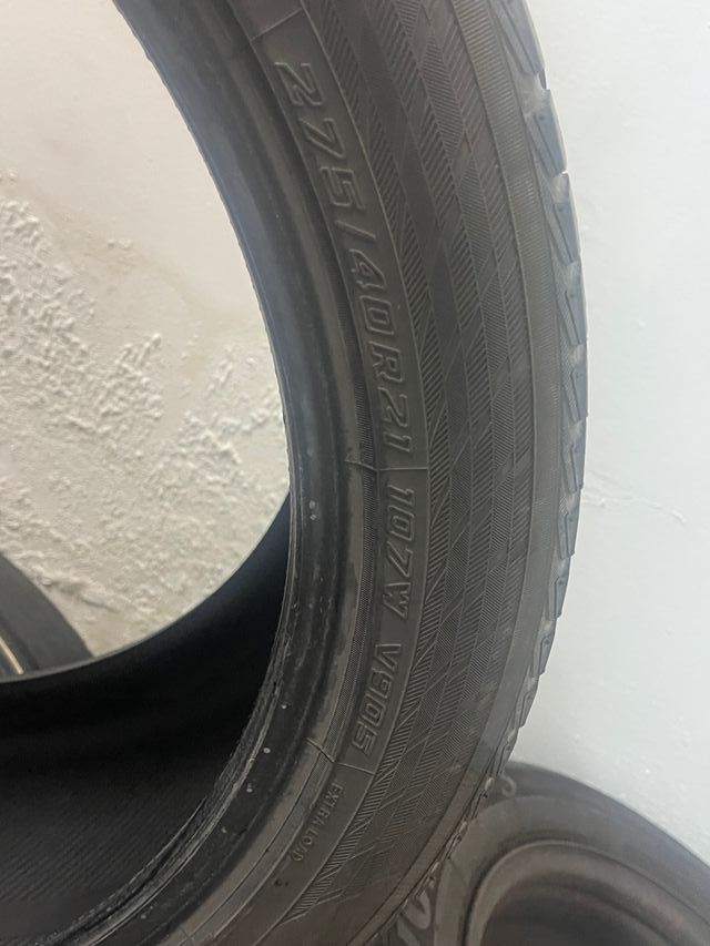 Neumáticos YOKOHAMA BluEarth V905 275/40/21