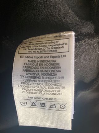 Sudadera Adidas negra con puntos